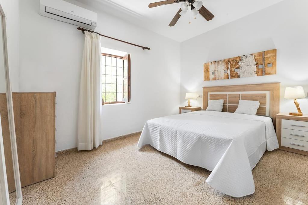 8 Guests Large Villa Near Bossa Beaches & Airport San José Eksteriør bilde